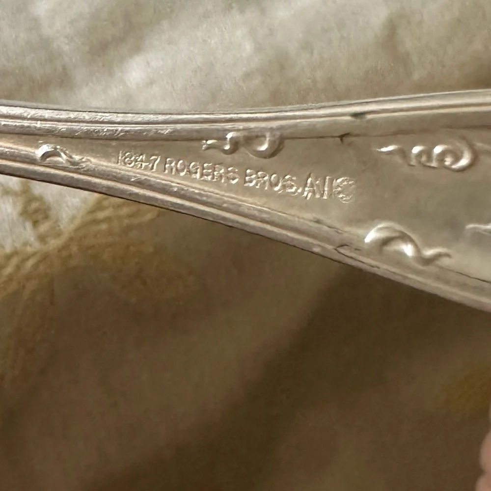 Pair of 2 1847 Rogers Bros. AI Silver Grape Pattern Cocktail / Oyster Forks.